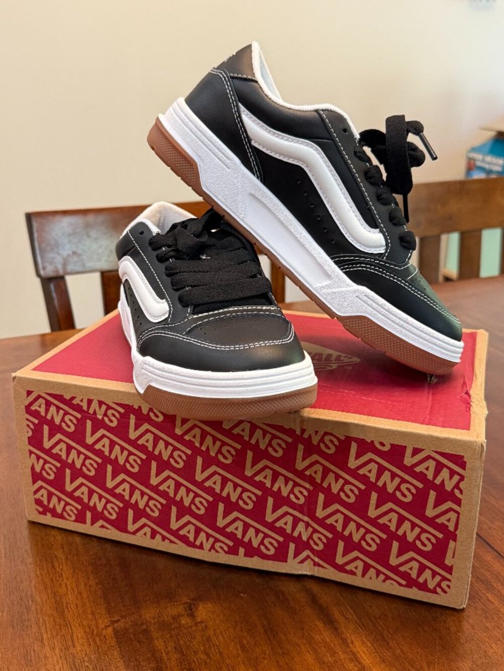 Vans Hylane Mens 5.5 Womens 7 Black White Gum Shoes Y2K Skate Chunky Retro 4241